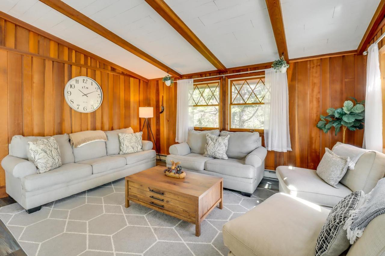 Lakefront Poconos Vacation Rental With Swim Dock! Long Pond Buitenkant foto